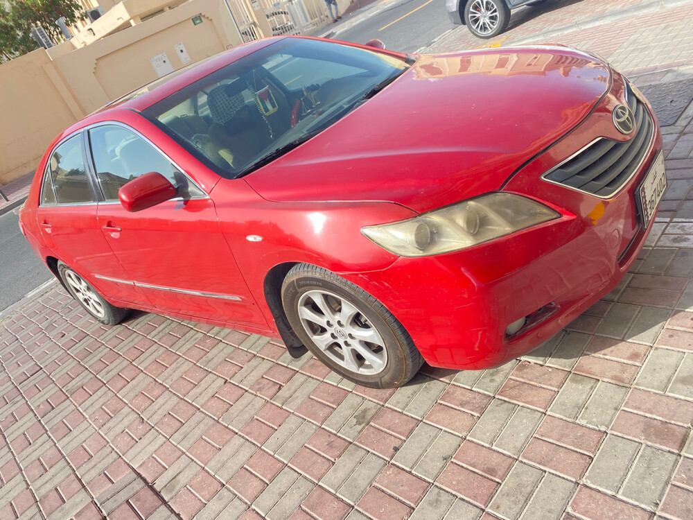Toyota Camry - 4