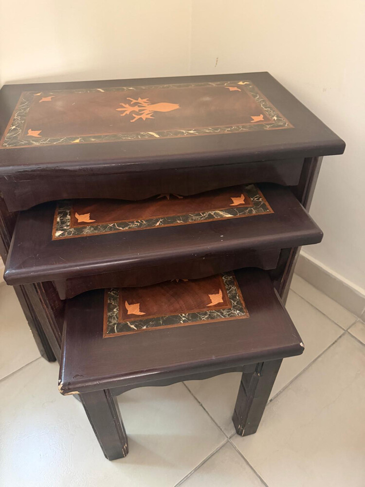 طاولات للبيع  - 1