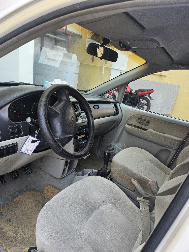 For sale: Hyundai 2005, clean - 5