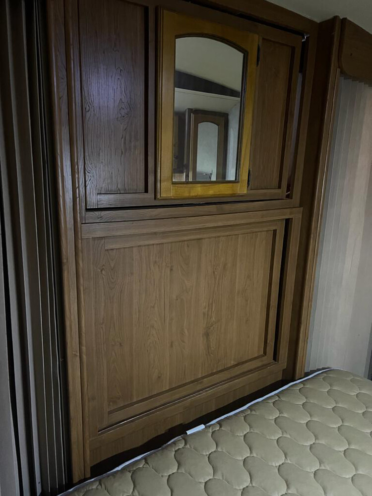 American camber cabin sunset 33ft - 10