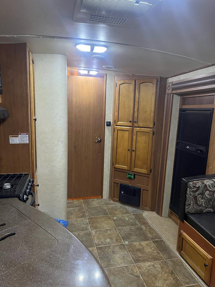 American camber cabin sunset 33ft - 8