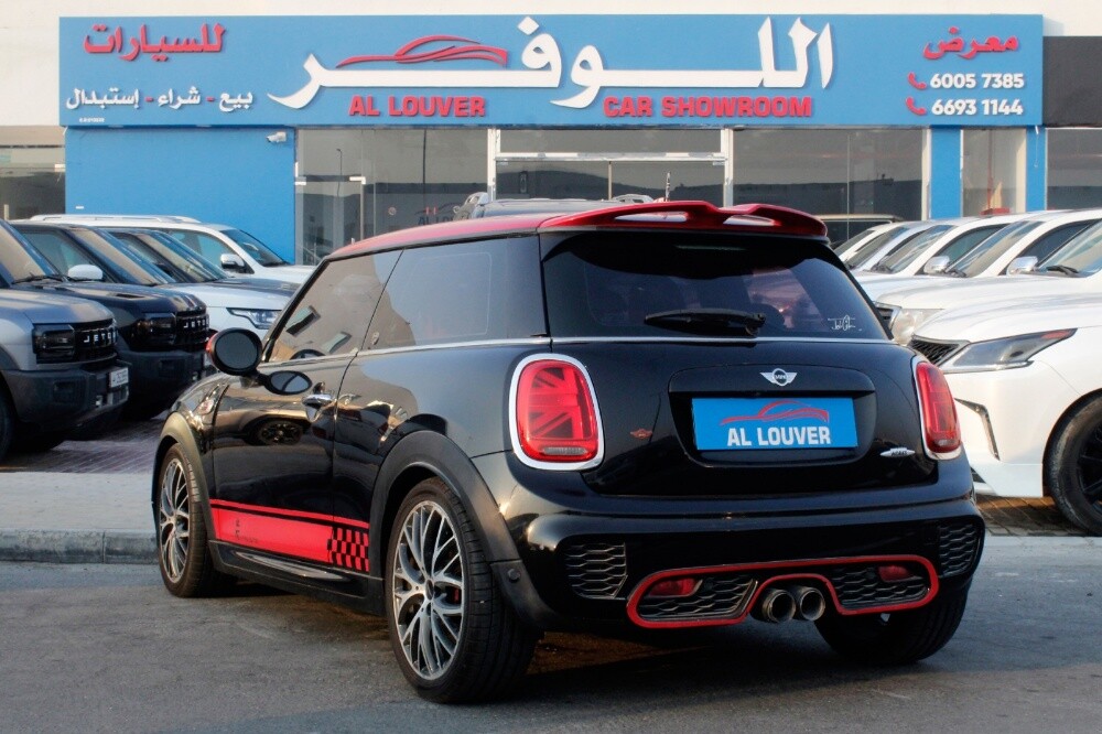 MINI Cooper Works
Model: 2016 - 4