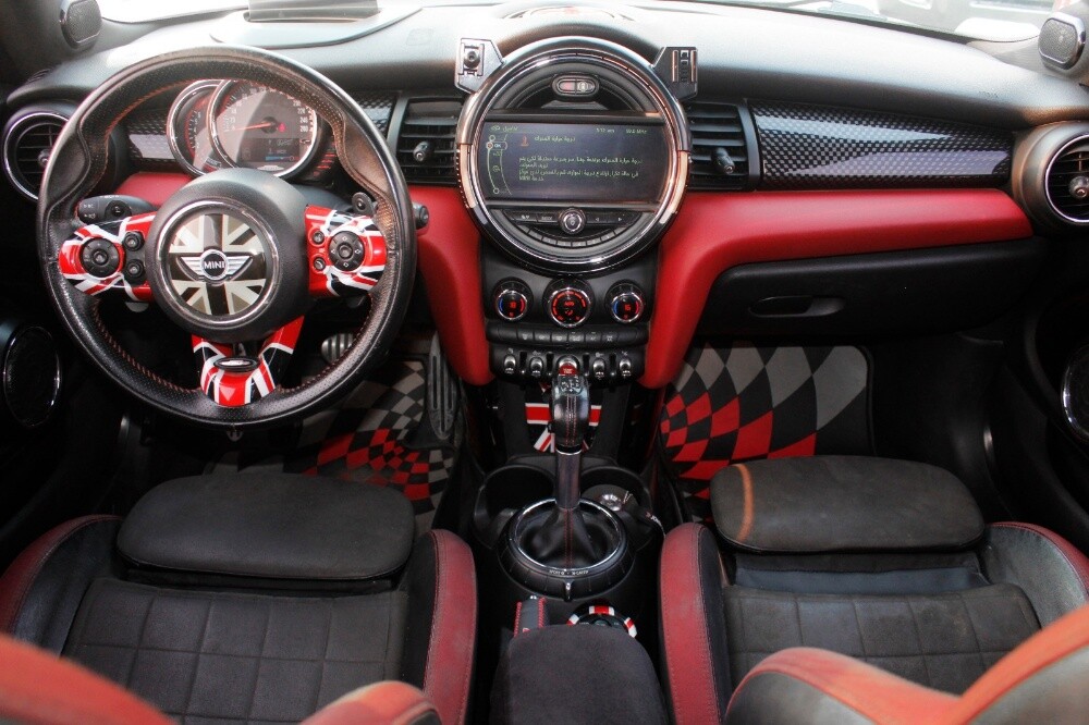 MINI Cooper Works
Model: 2016 - 6