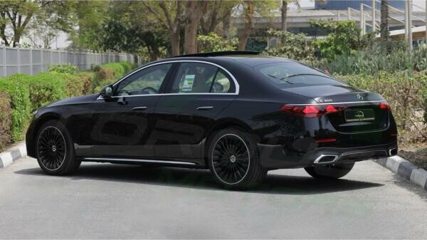 2026 Mercedes-Benz E 300 AMG - 4