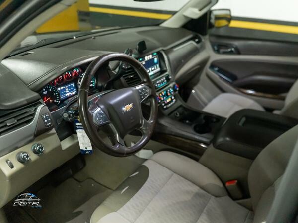 Chevrolet Tahoe - 4