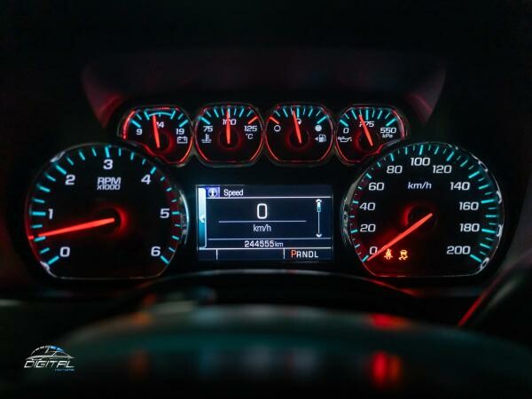 Chevrolet Tahoe - 8