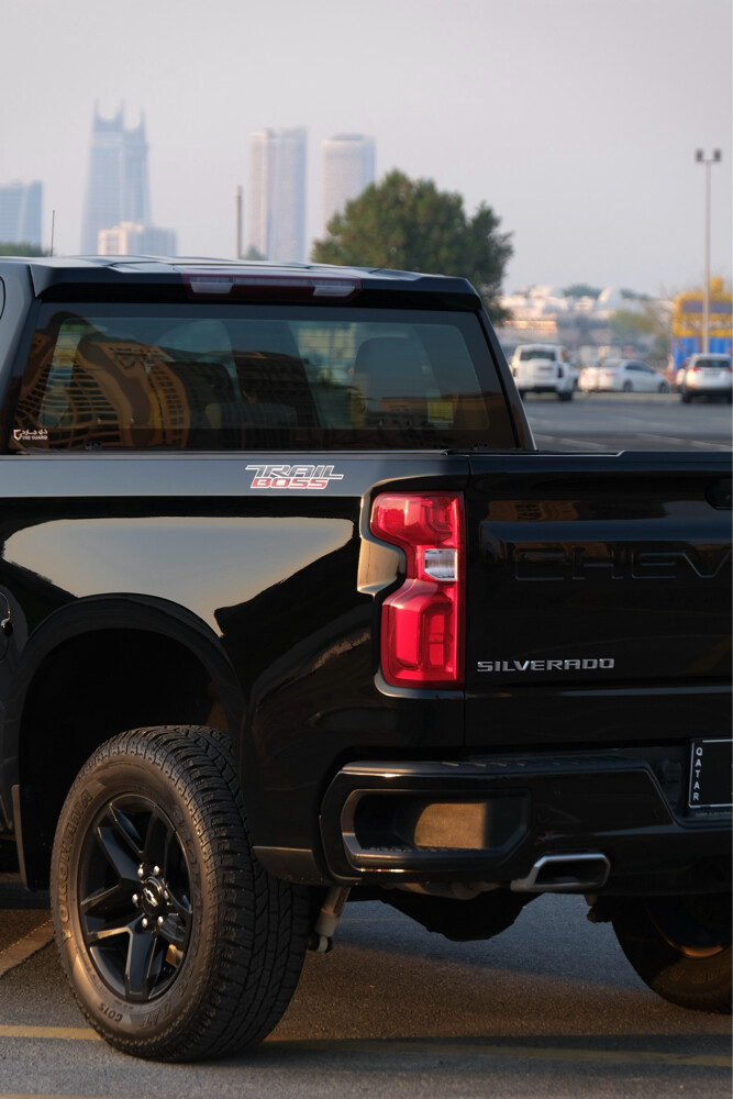 Chevy Silverado LT Z71 Trail Boss - 12