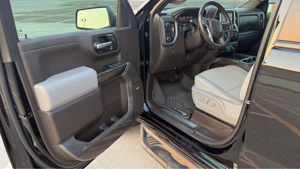 Chevy Silverado LT Z71 Trail Boss - 30