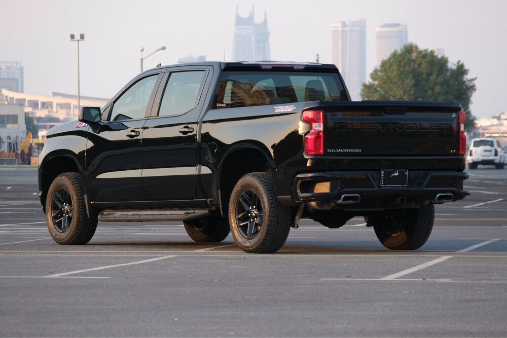 Chevy Silverado LT Z71 Trail Boss - 16