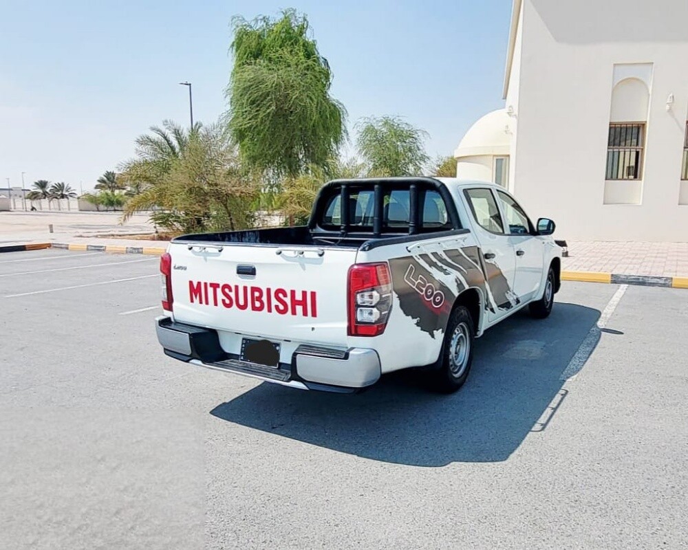 MITSUBISHI L200 - 6