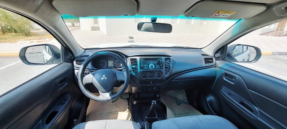 MITSUBISHI L200 - 9