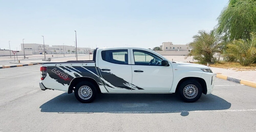 MITSUBISHI L200 - 8
