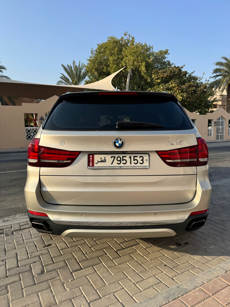 2015 BMW X5 -50i Twin Turbo V8 - 6