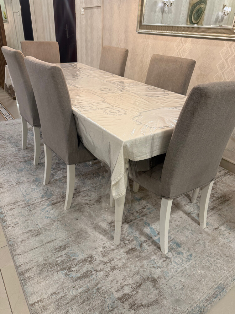 dining table  and 6 chairs  - 1