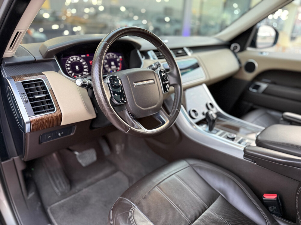RANGE ROVER - 9