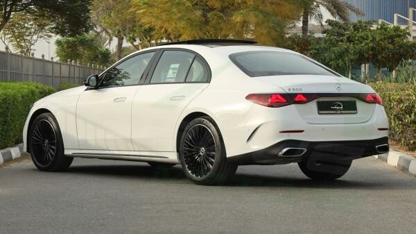 2026 Mercedes-Benz E 300 AMG - 4