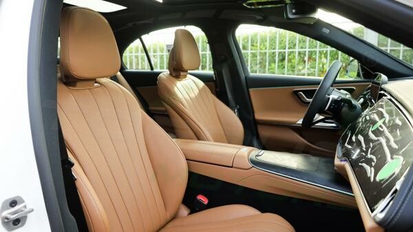 2026 Mercedes-Benz E 300 AMG - 12