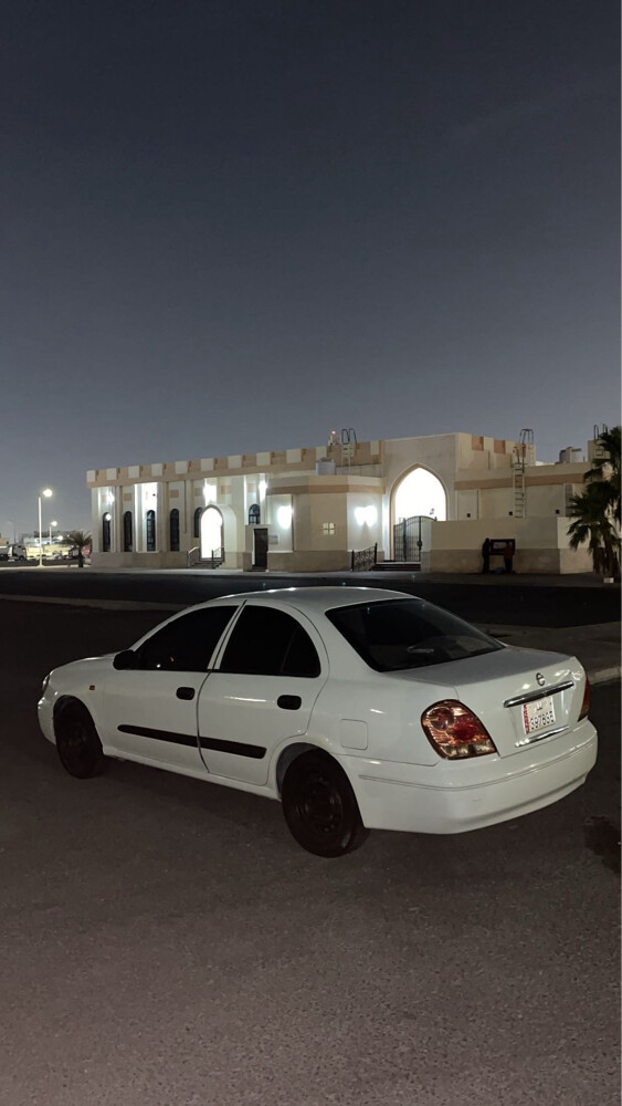 Nissan sunny  - 2