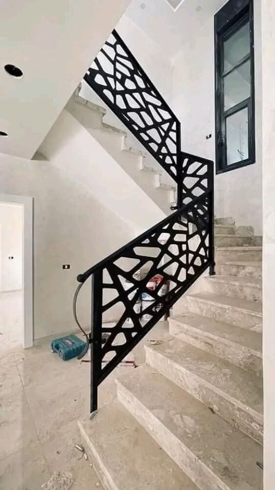 نقوم بجميع اعمال الحدادة
 تركيب ا - 6