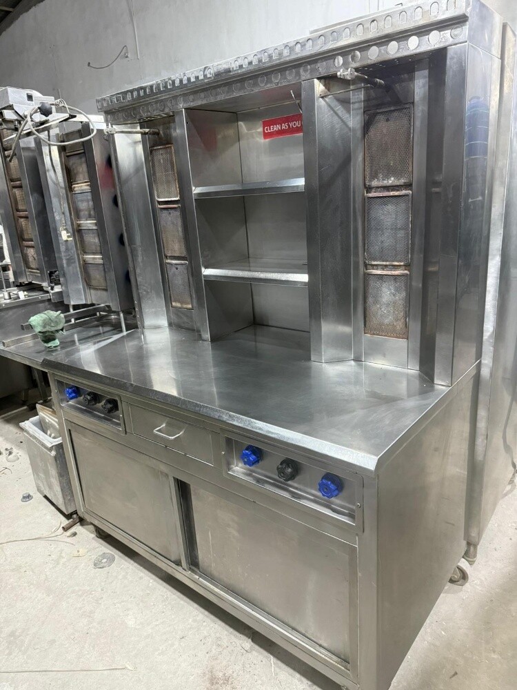 Restaurant kitchen items - 4