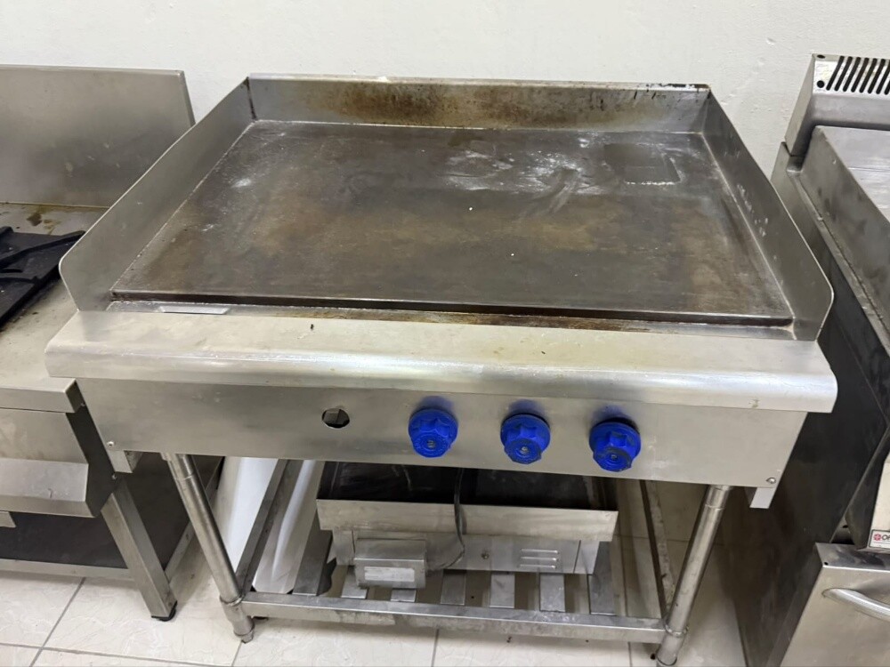 Restaurant kitchen items - 24