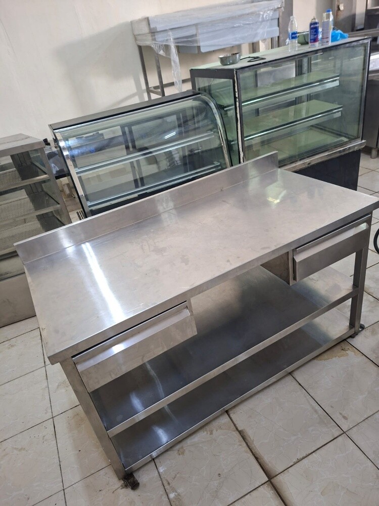 Restaurant kitchen items - 20
