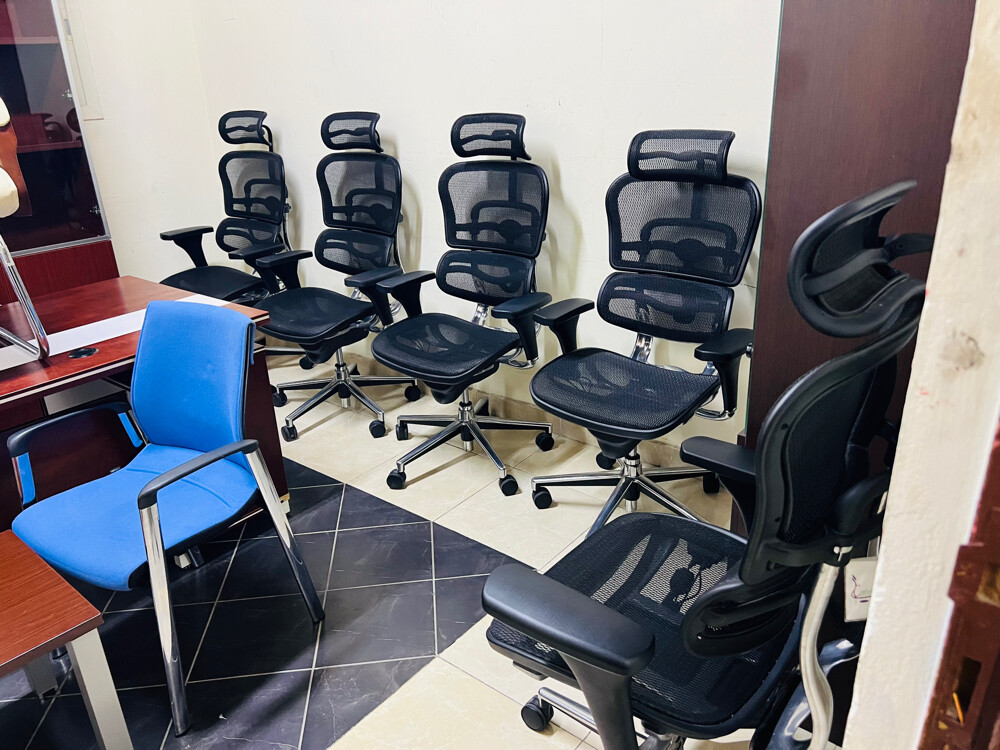 Premium Workstation table Selling - 3