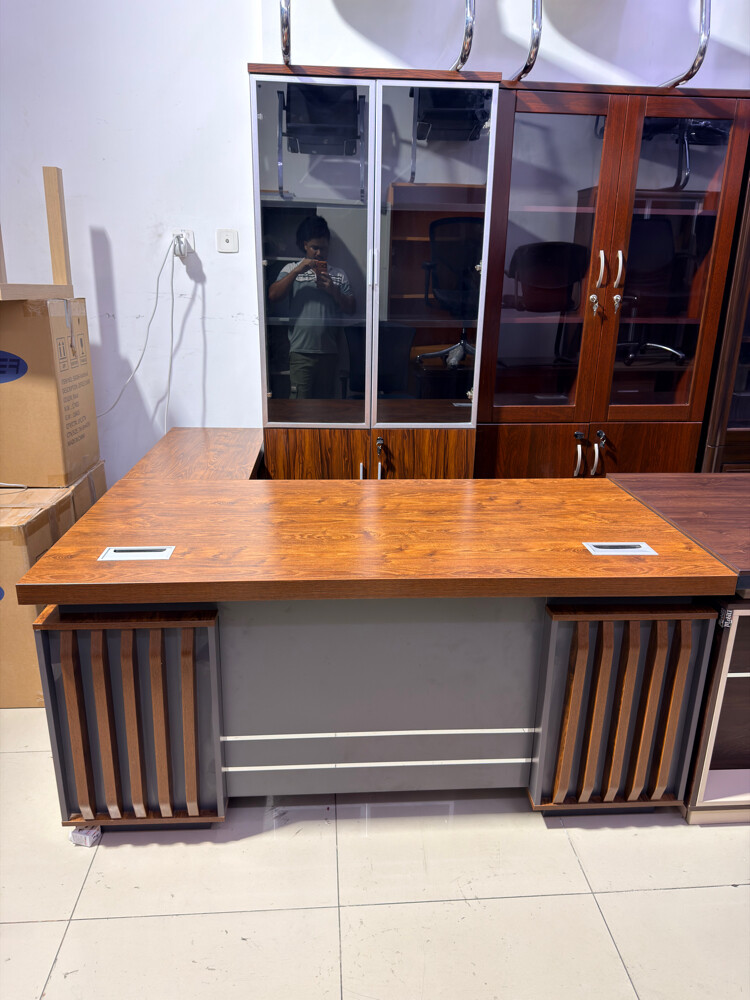 Premium Workstation table Selling - 25