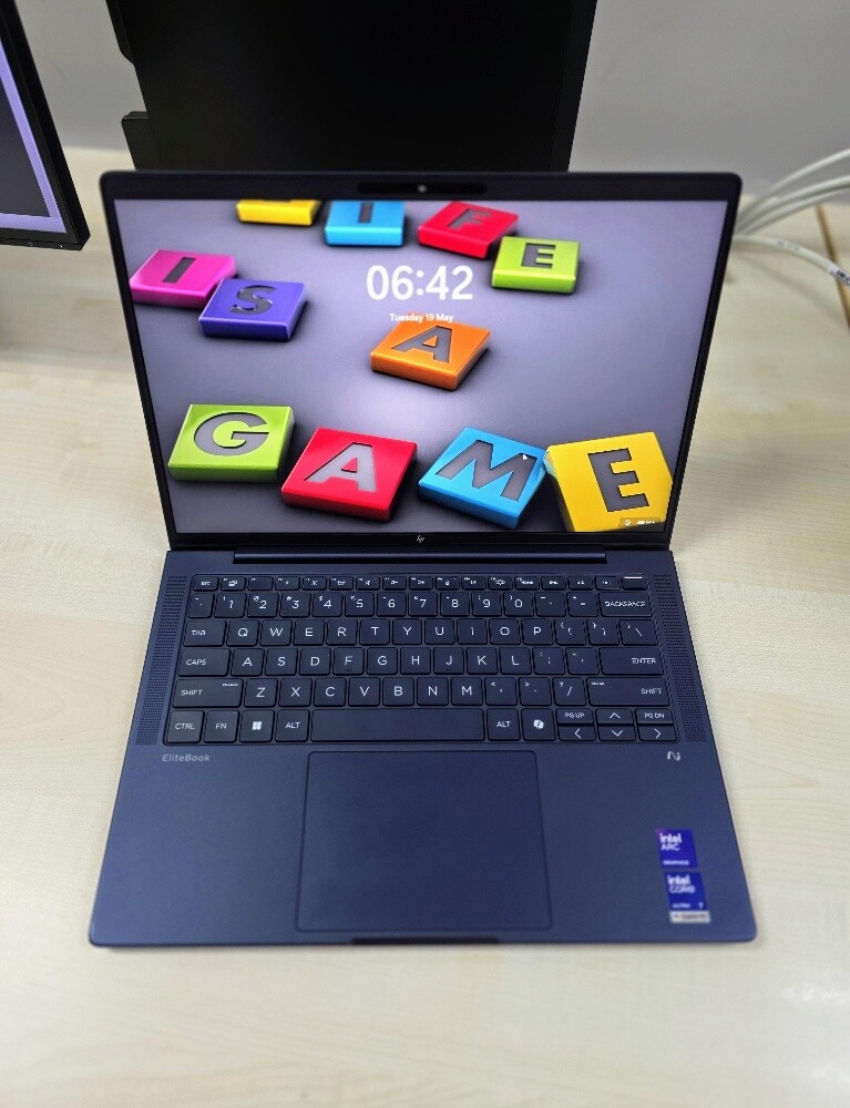 HP Elitebook Ultra 7 32GB 512GB 14" - 15