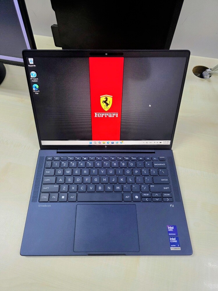HP Elitebook Ultra 7 32GB 512GB 14" - 1