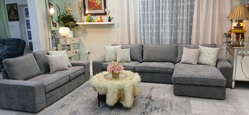 l sip Sofa for sale - 5
