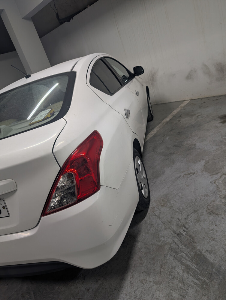 nissan sunny  - 2