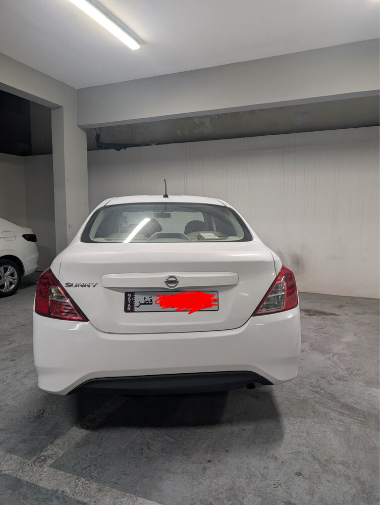 nissan sunny  - 4