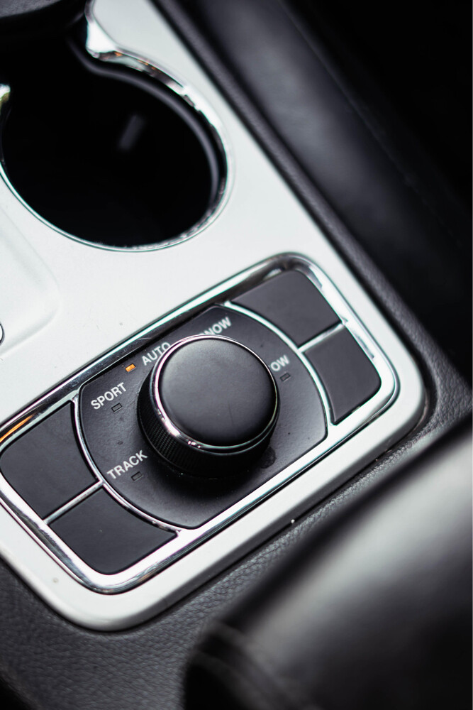 Jeep SRT8 2013 - 8