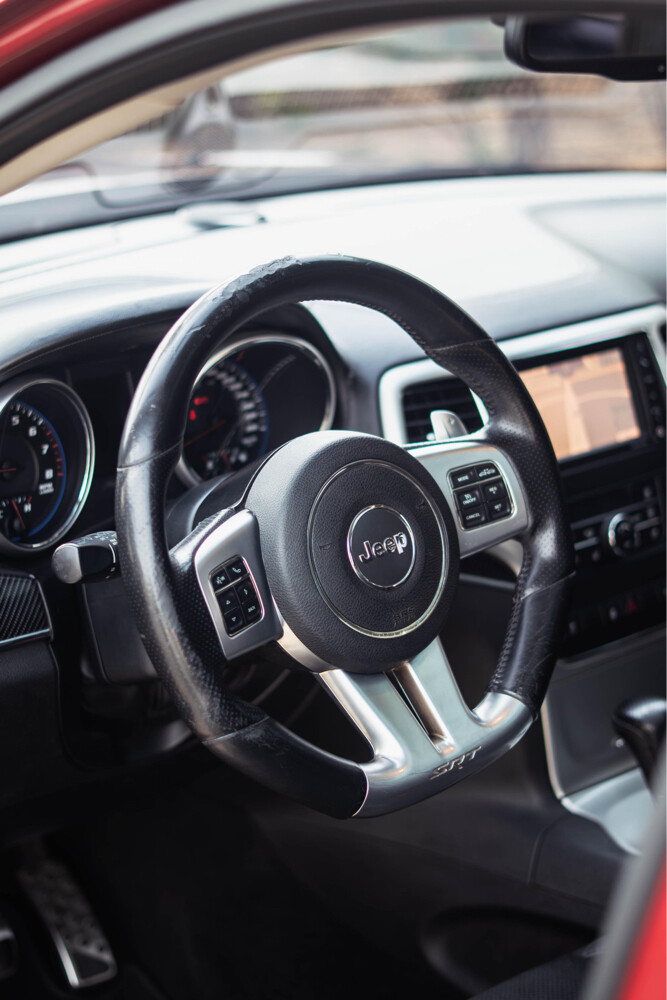 Jeep SRT8 2013 - 11