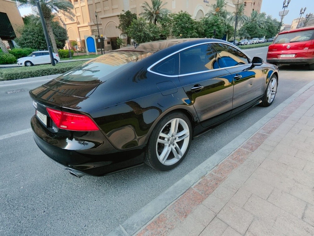 Audi A7 - 8