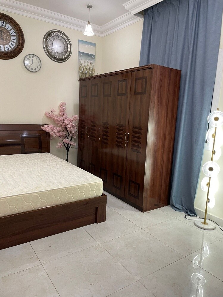 bedroom set selling - 2