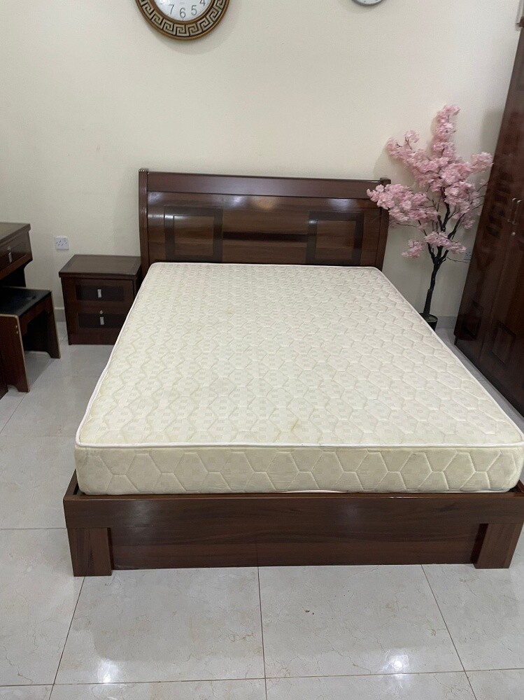 bedroom set selling - 3