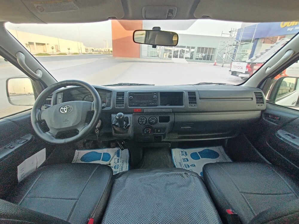 Toyota Hiace GL - 7
