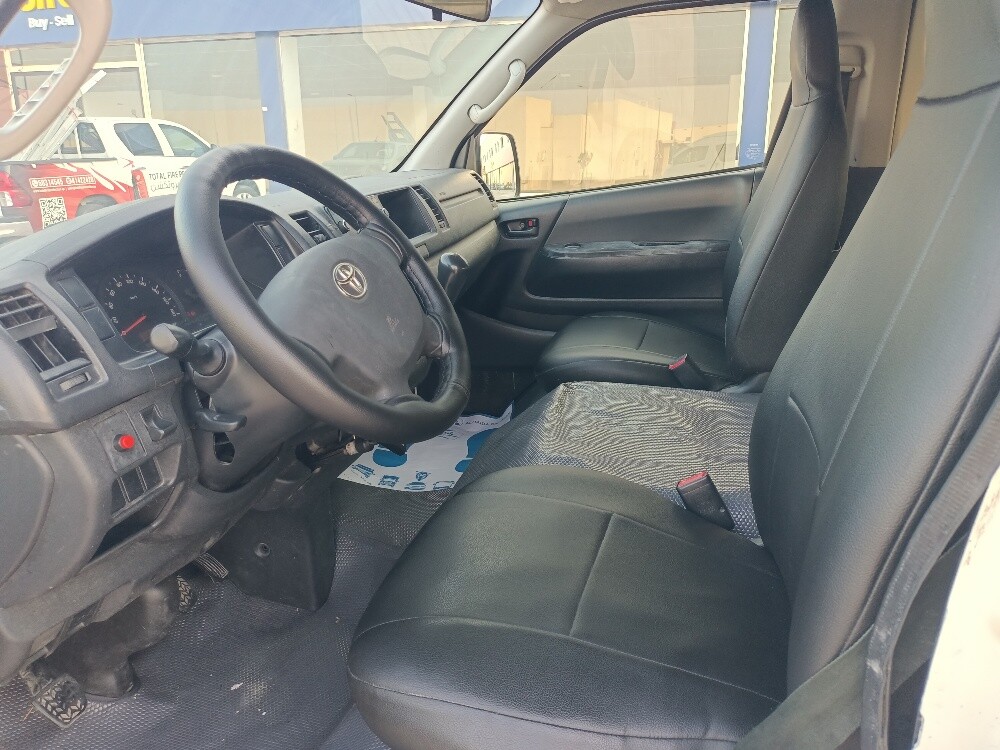 Toyota Hiace GL - 6