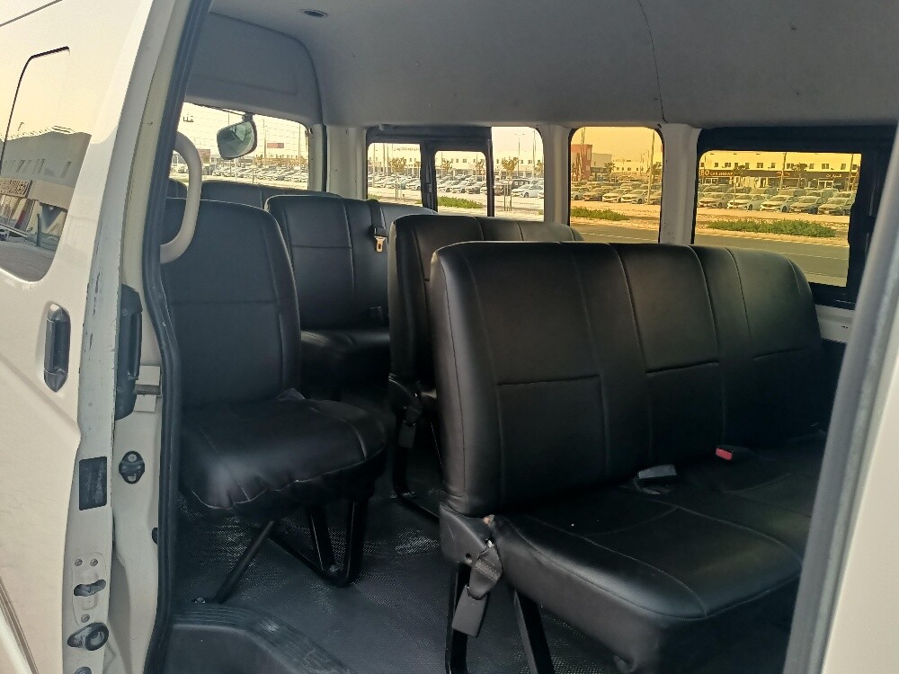 Toyota Hiace GL - 8