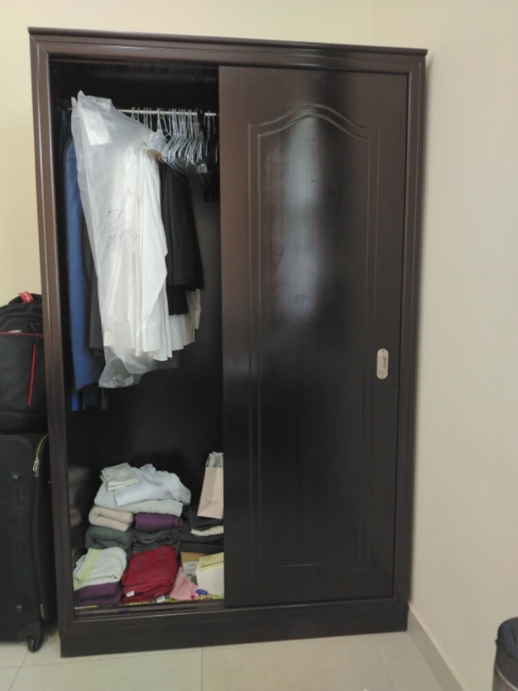 closet and bed 200/200 - 1