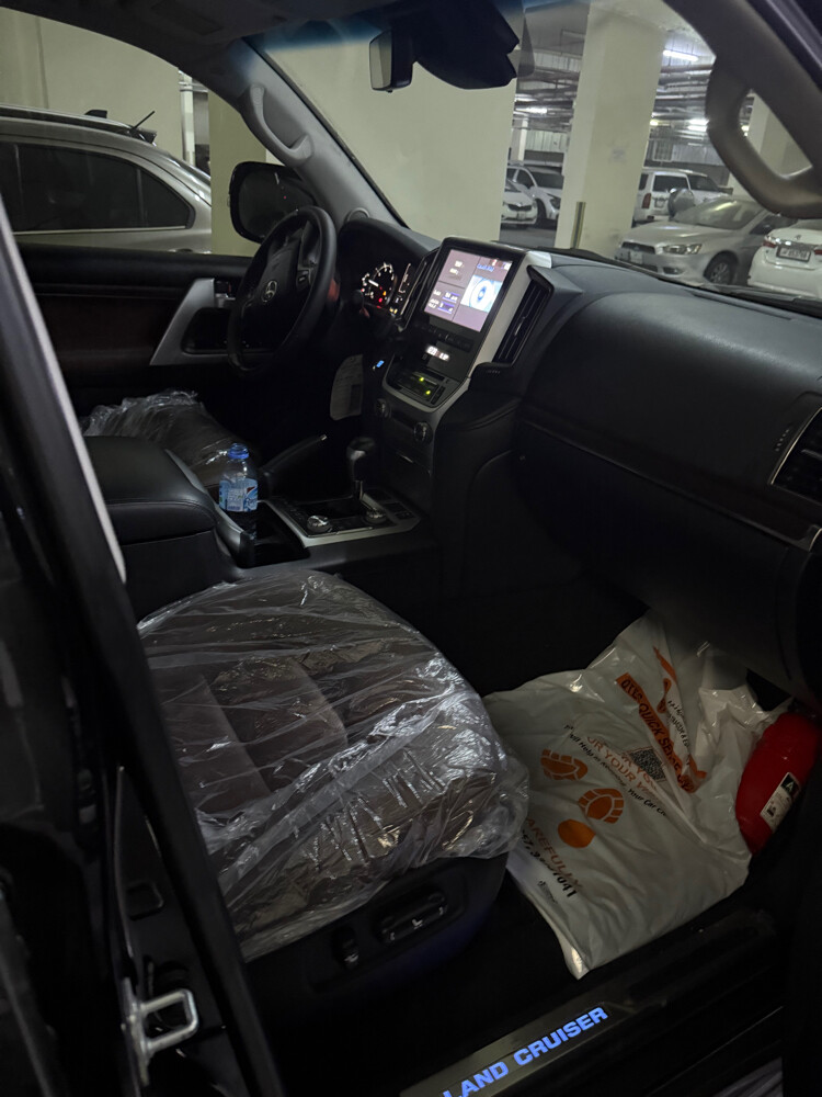 land cruiser 2021 - 7