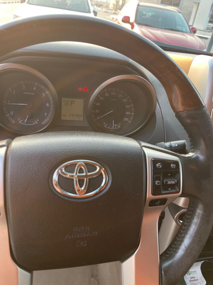 TOYOTA PRADO V6 - 7