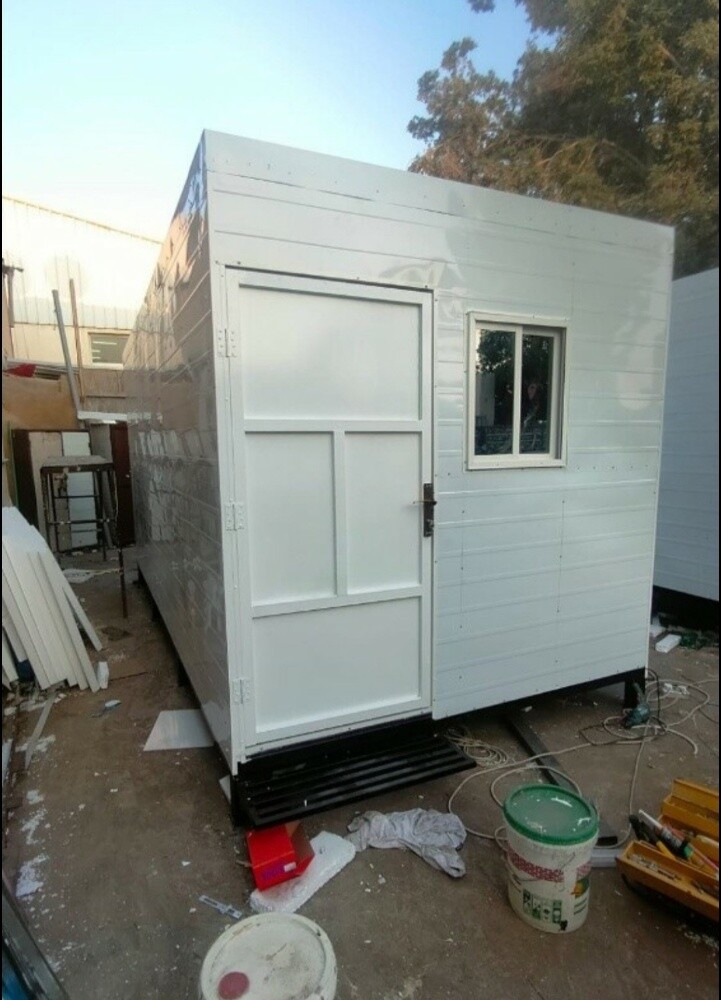 cabin toilet kitchen - 4