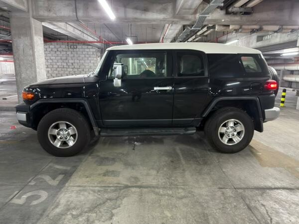 FJ CRUISER family used good conditi - 2