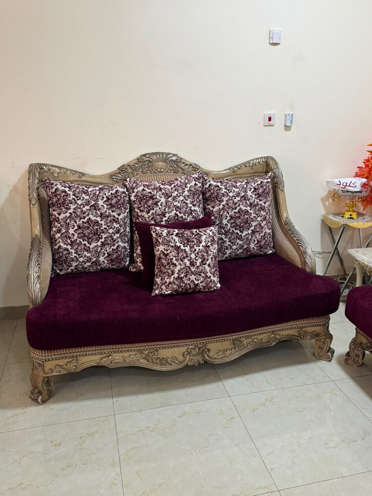 a beautiful seating set for sale  - 2
