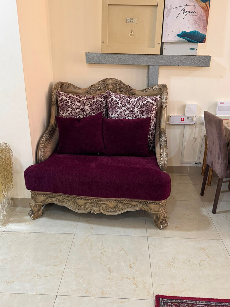 a beautiful seating set for sale  - 10