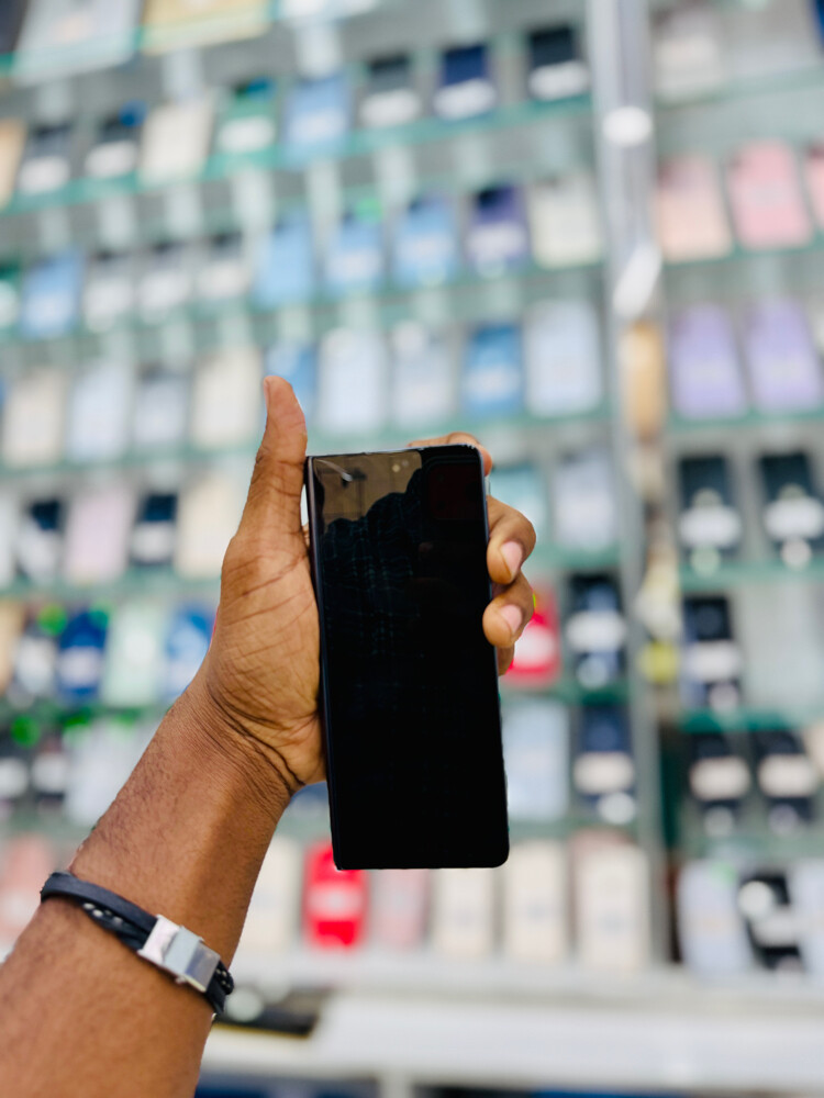 Samsung Galaxy Z Fold 5  - 4