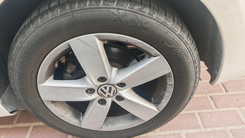 205/55/R16 looking for tyres - 1